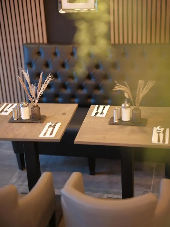 The Rooms - Hotel & House Frankfurt am Main Almanya