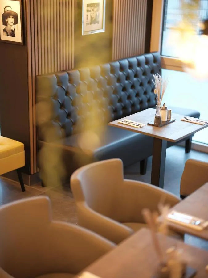 Apart Otel The Rooms - Hotel & House Frankfurt am Main