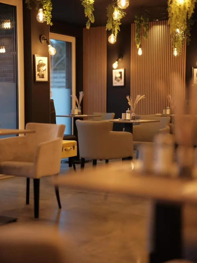 The Rooms - Hotel & House Frankfurt am Main 4*,  Almanya