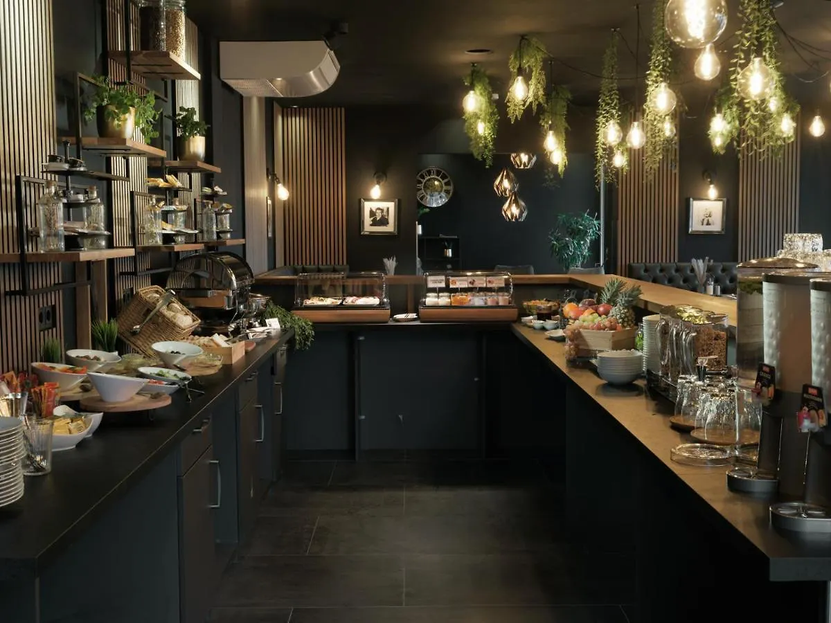 **** Apart Otel The Rooms - Hotel & House Frankfurt am Main Almanya